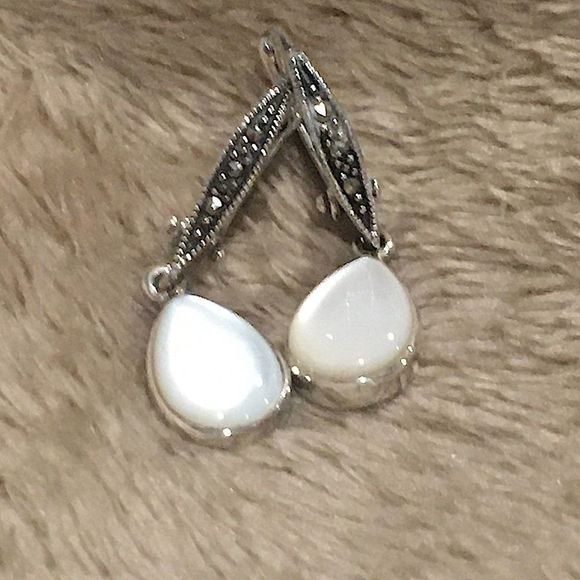 Vintage Sterling Silver Marcasite Mother of Pearl Drop Earrings - Picture 6 of 15
